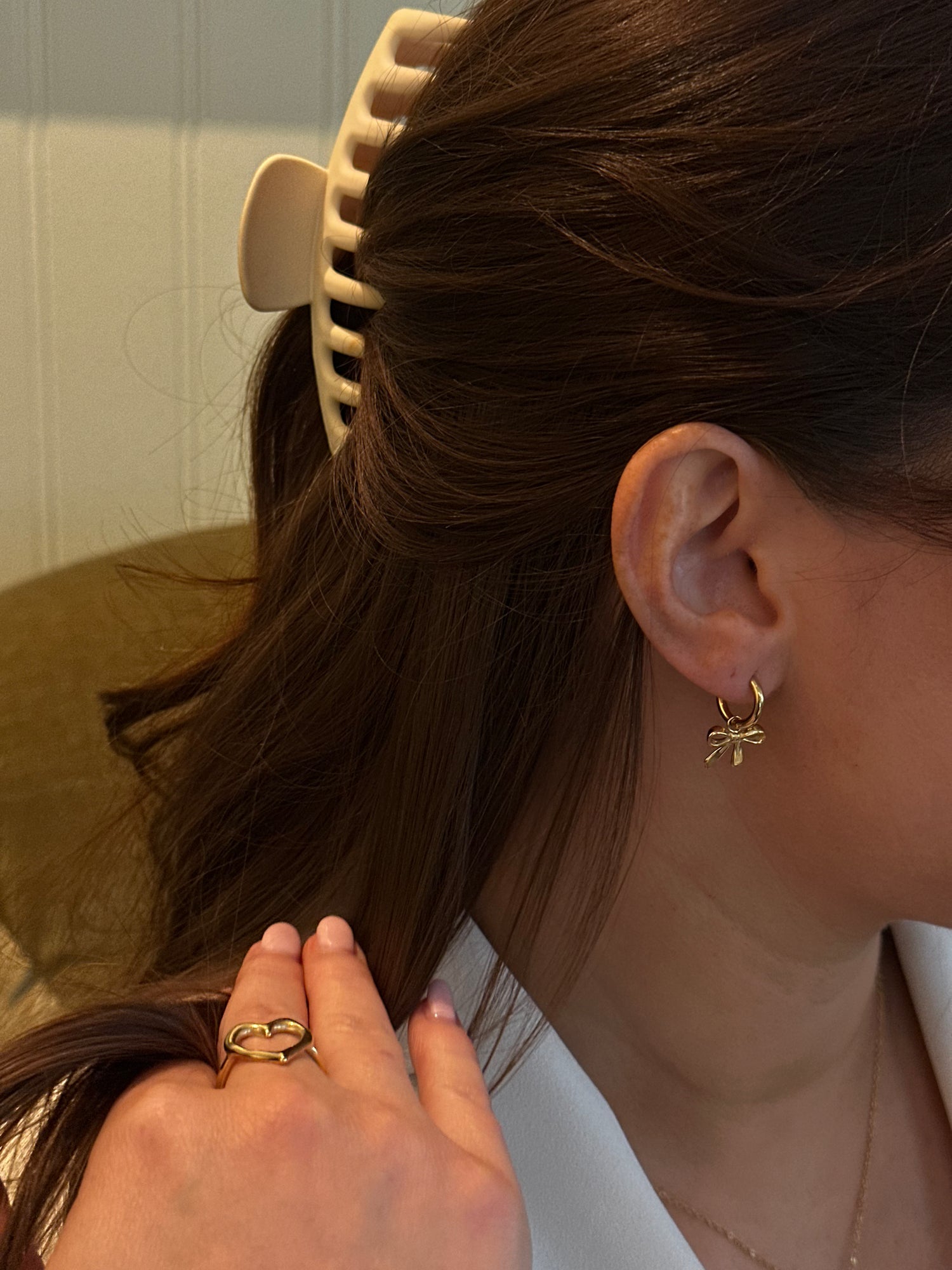 Structured heart ring