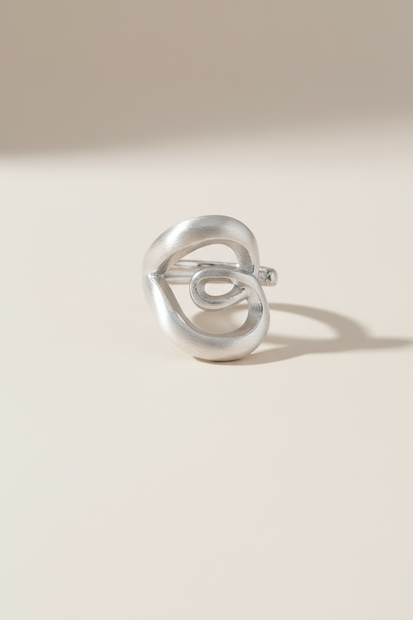 Elegant twist ring