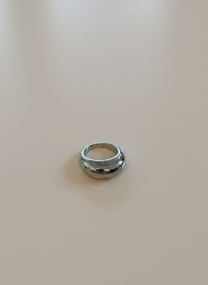 Victoria bold ring